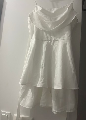 Beyaz Mini Drapeli Mezuniyet Elbisesi