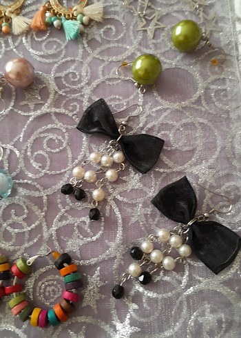 Accessorize Renkli Boncuklu Bohem Kısa Küpeler (küpeler 45 liradan başlıyor)