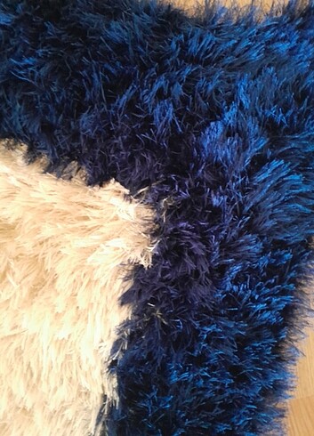 Sakal ipten örülmüş harika bir halı - Görsel 2