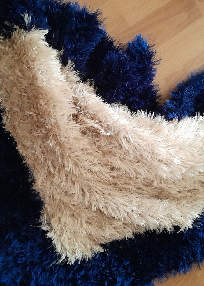 Sakal ipten örülmüş harika bir halı - Görsel 4