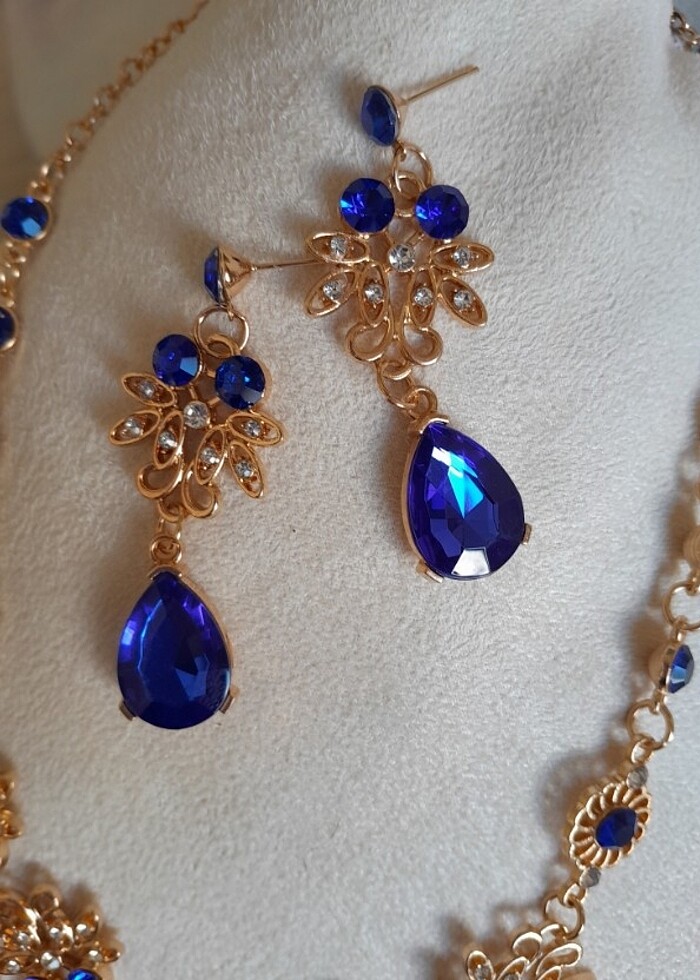 Kristal taşlar harika gerdanlik ve küpeleri - Görsel 4