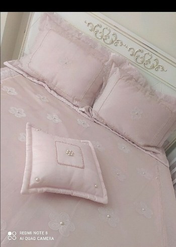 Nakışlı Pembe Yatak Örtüsü - Görsel 3