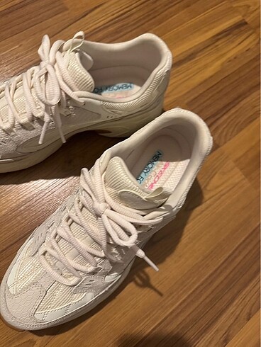 Skechers spor ayakkabı