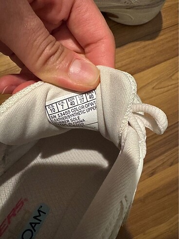 40 Beden ten rengi Renk Skechers spor ayakkabı