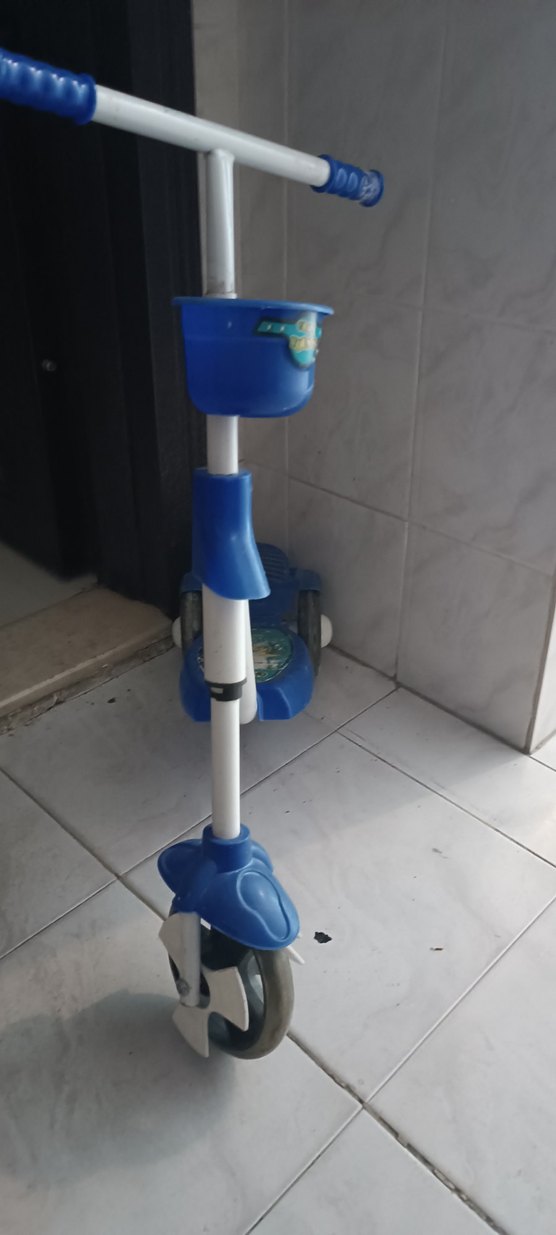 Mavi Çocuk Scooterı - Görsel 4