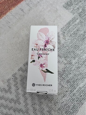 Yves rocher kiraz çiçeği kokusu