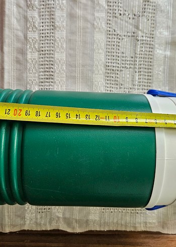 yeşil gövde, beyaz kapak ve taşıması kolay - Görsel 2