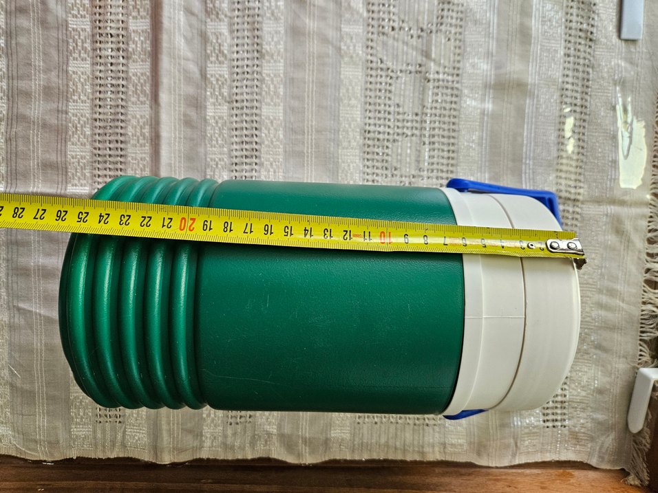 yeşil gövde, beyaz kapak ve taşıması kolay - Görsel 2