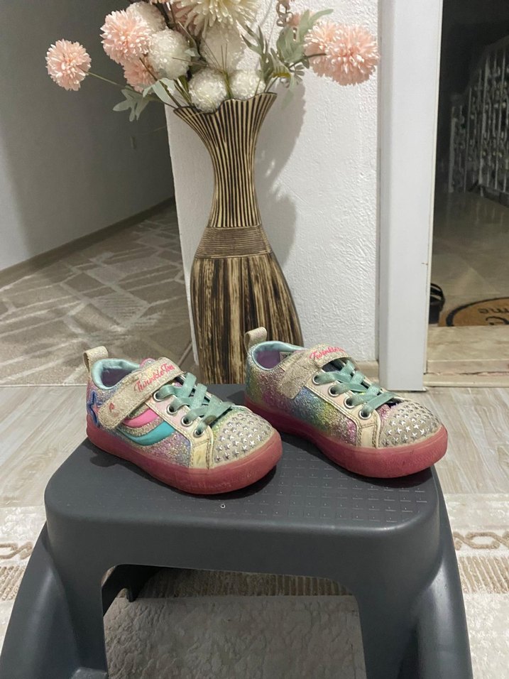 Kız Çocuk Renkli Bağcıklı ve Cırtlı Spor Ayakkabı - Görsel 4