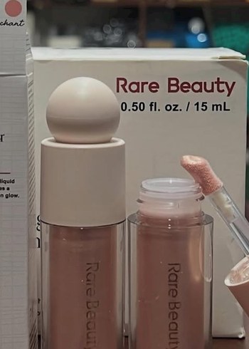 Rare Beauty Bej Kapatıcı ve Aydınlatıcı 15 mL