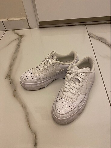 Nike Nike court vision 38 numara az giyilmiş ayakkabı