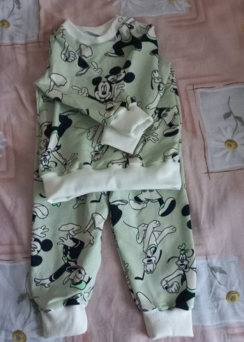 6 Ay Beden yeşil Renk Erkek Bebek Örme Desenli Yeşil Takım