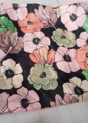 Çiçek Desenli Retro Kadın Fuları - Görsel 4