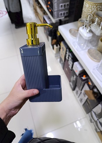 Diğer sıvı sabunluk tekli sünger koyma yeri var