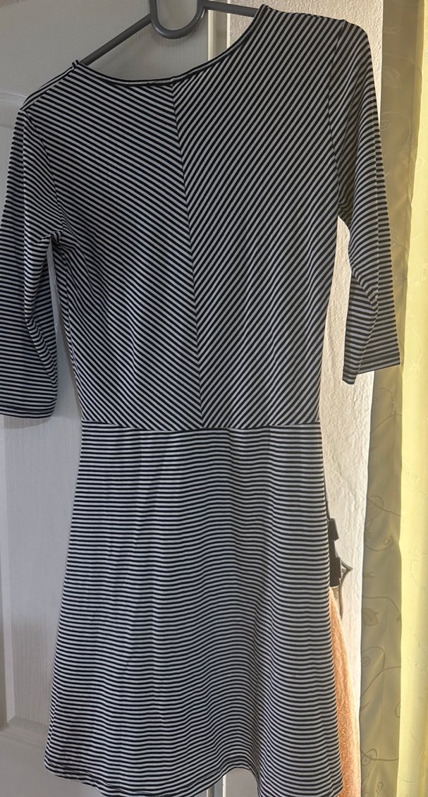 Gri Çizgili Midi Elbise, Kısa Kollu, Fitted - Görsel 2