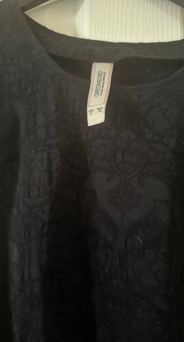 Siyah Kolsuz Yüksek Yakalı elbise - Görsel 2