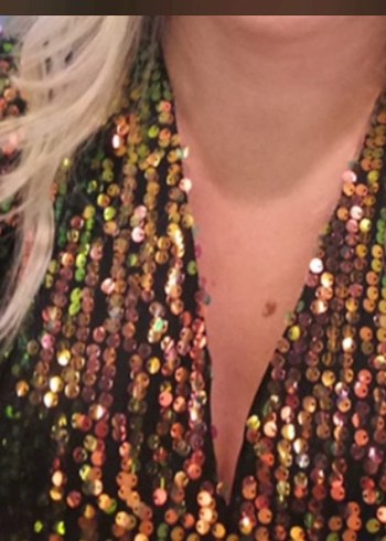 Parlak Payetli Mini V Yaka Elbise - Görsel 5