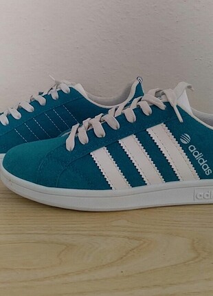 Adidas spor ayakkabı