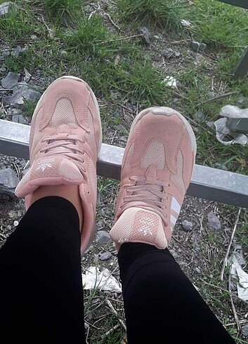 Balenciaga Pembe Spor Ayakkabı