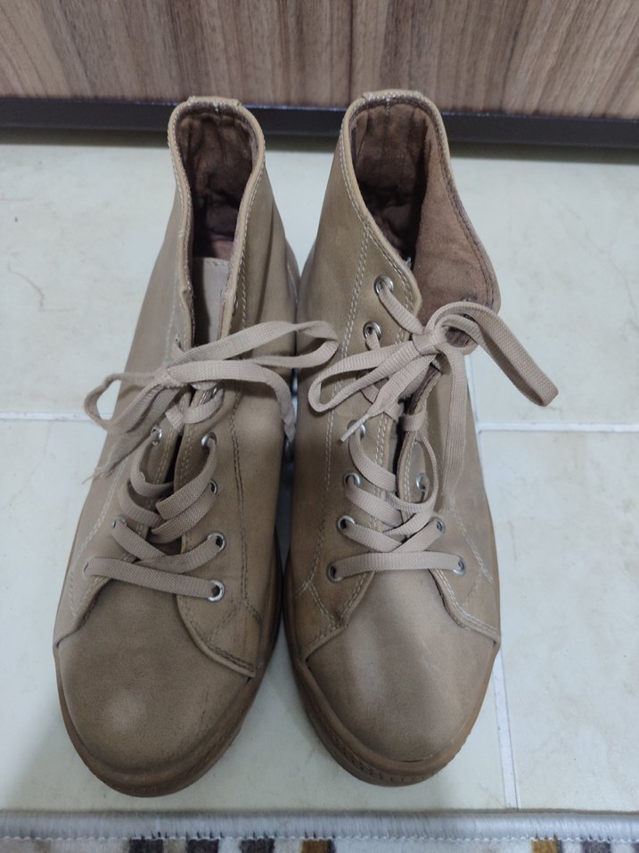 Bej Süet Kadın Dolgu Topuk Bot - Görsel 2