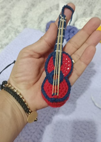Renkli Örgü Mini Gitar Anahtarlık