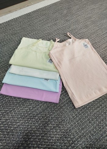 Çocuklar için pastel renkli ince atlet