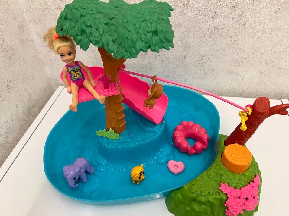 Barbie Chelsea Renkli Su Oyuncak Seti Kaydıraklı - Görsel 2