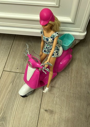 Barbie Pembe Scooter ve Bebek Seti - Görsel 2