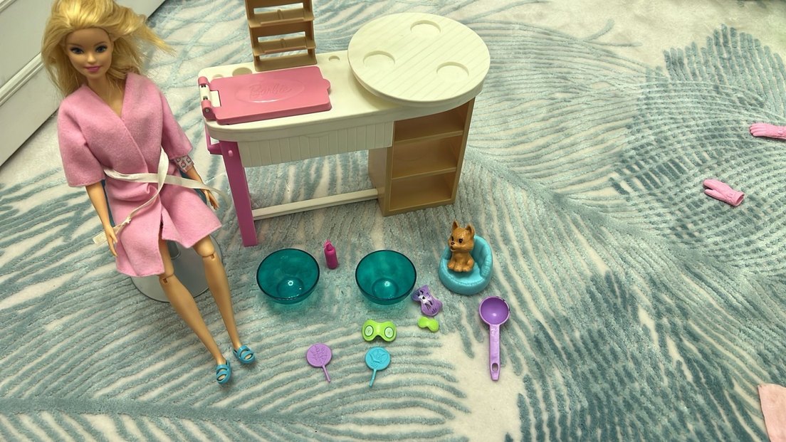 Barbie Bebek Yüz Bakımı ve Oyun Seti - Görsel 2