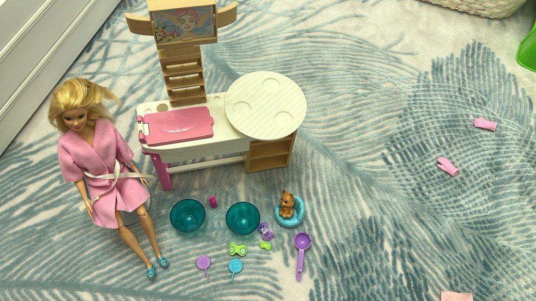 Barbie Bebek Yüz Bakımı ve Oyun Seti - Görsel 3