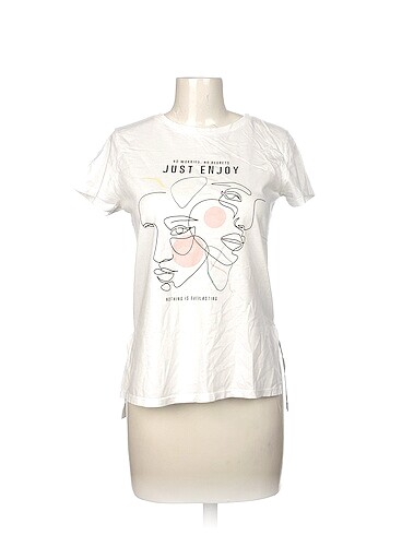 LC Waikiki T-shirt %70 İndirimli.