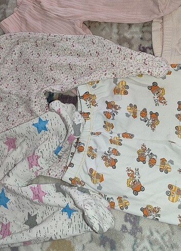 Yenidoğan Beden Yedidoğan çoraplı pijama