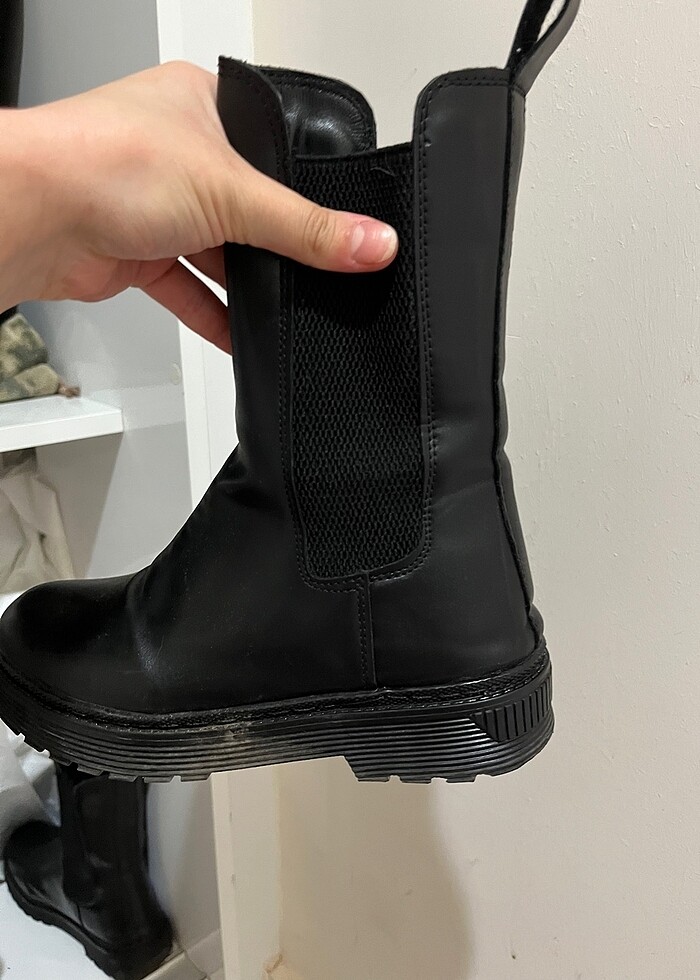 Siyah bot - Görsel 3