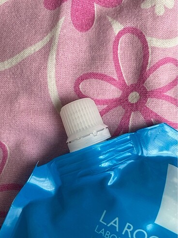  Beden La roche-posay temizleme jeli