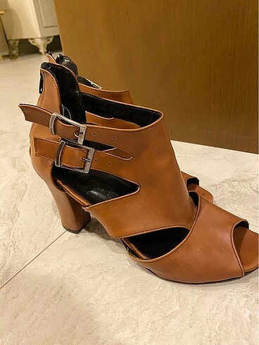 Zara Topuklu ayakkabı