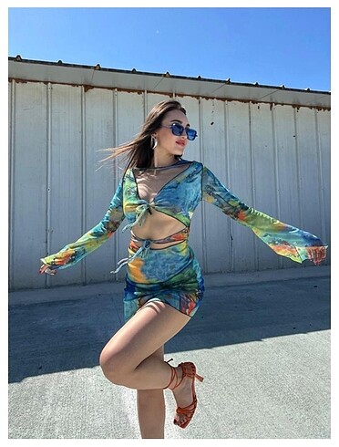 Bershka Penthesilea elbise