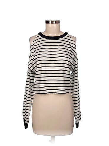 Bershka T-shirt %70 İndirimli.