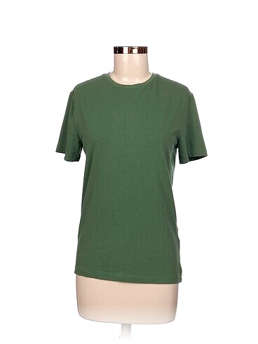 H&M T-shirt %70 İndirimli.