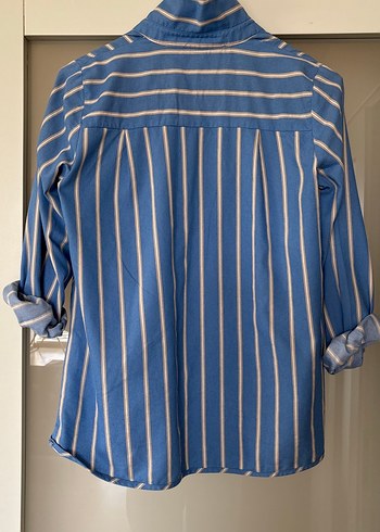 Mavi Çizgili V Yakalı Kadın Gömlek - Görsel 7