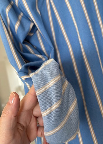 Mavi Çizgili V Yakalı Kadın Gömlek - Görsel 8