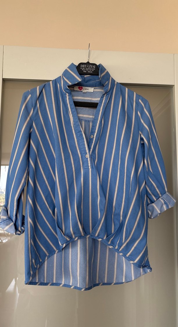 Mavi Çizgili V Yakalı Kadın Gömlek - Görsel 5