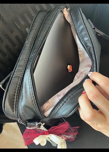 Zincir Detaylı Siyah Gotik Kadın Anahtarlık - Görsel 5