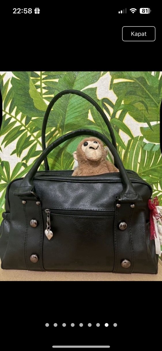 Zincir Detaylı Siyah Gotik Kadın Anahtarlık - Görsel 3