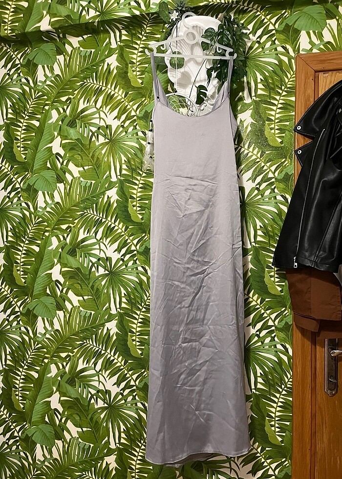 uzun mezuniyet elbisesi gri dökümlü saten gibi sanırım s beden m - Görsel 5