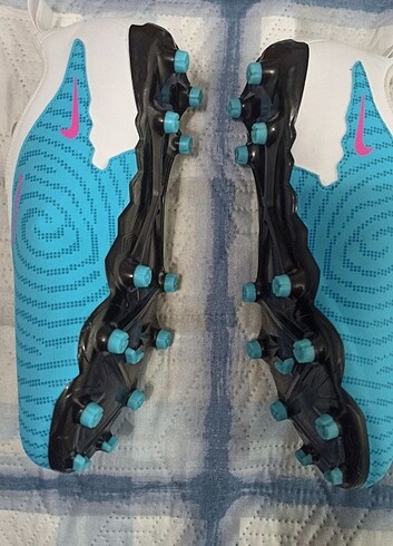 37 Beden çeşitli Renk Nike krampon 