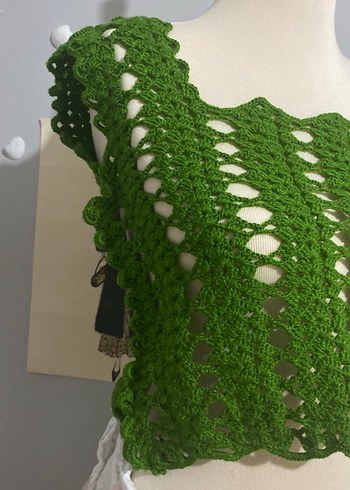 Yeşil Dantel Detaylı Örgü Kolsuz Süveter - Görsel 2