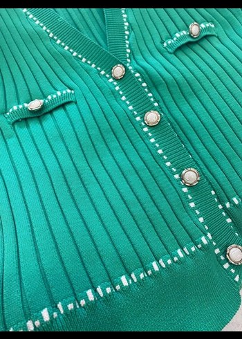 Triko crop hırka - Görsel 3