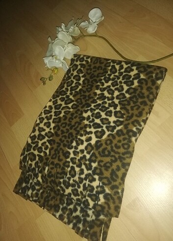 Leopar desenli şal 
