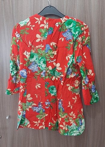 Çiçek Desenli Kırmızı Kadın Mini Blazer - Görsel 2