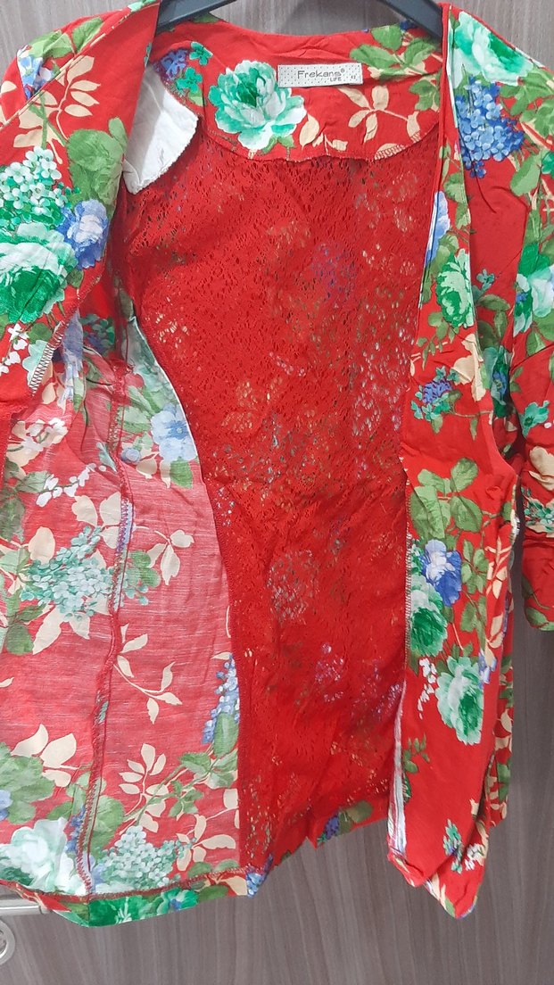 Çiçek Desenli Kırmızı Kadın Mini Blazer - Görsel 3